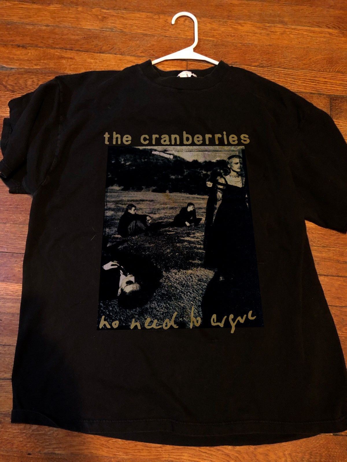 T-shirt canneberges - T-shirt unisexe épais Dolores O'Riordan - Coton essentiel décontracté T-shirt canneberges - T-shirt unisexe épais Dolores O'Riordan - Coton essentiel décontracté